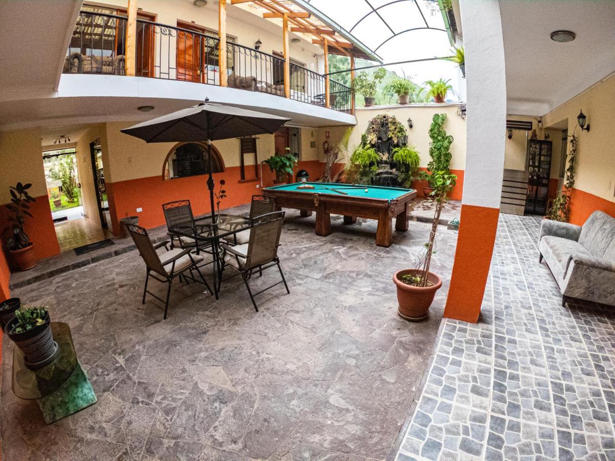 Hotel Los Laureles Calca Exteriör bild