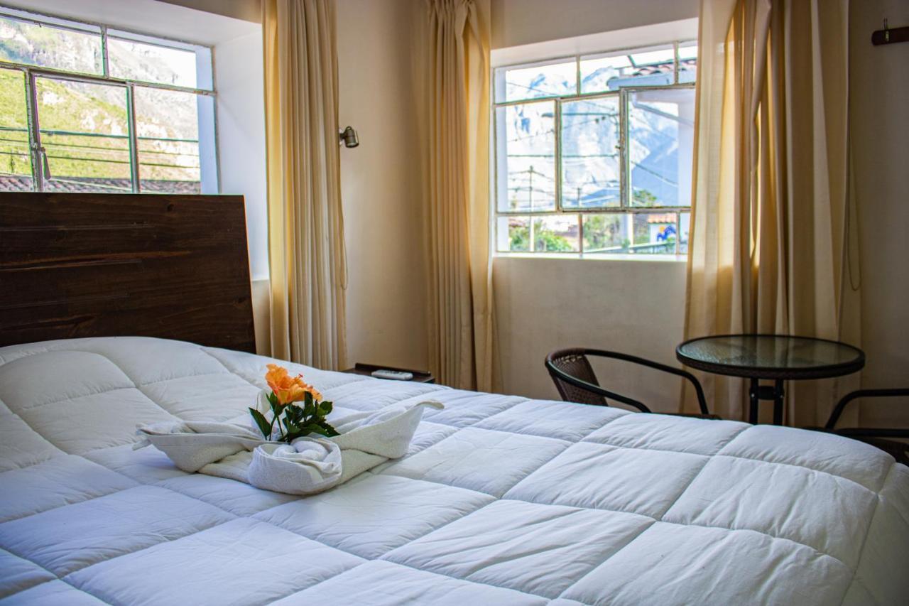 Hotel Los Laureles Calca Exteriör bild