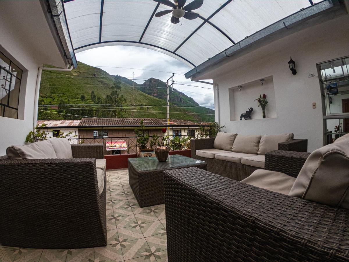 Hotel Los Laureles Calca Exteriör bild