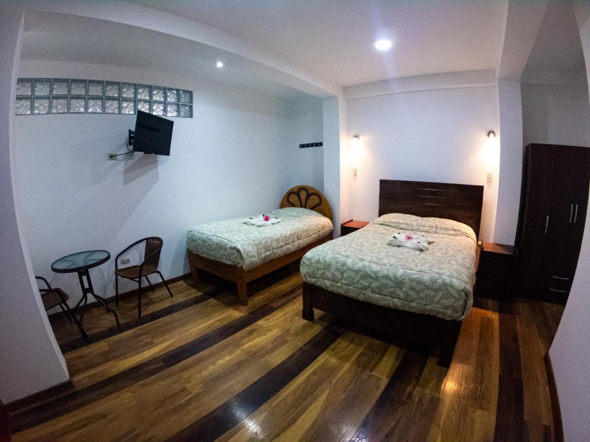 Hotel Los Laureles Calca Exteriör bild