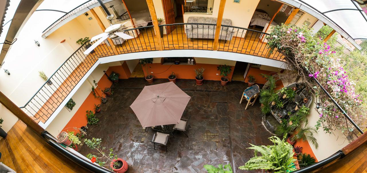 Hotel Los Laureles Calca Exteriör bild